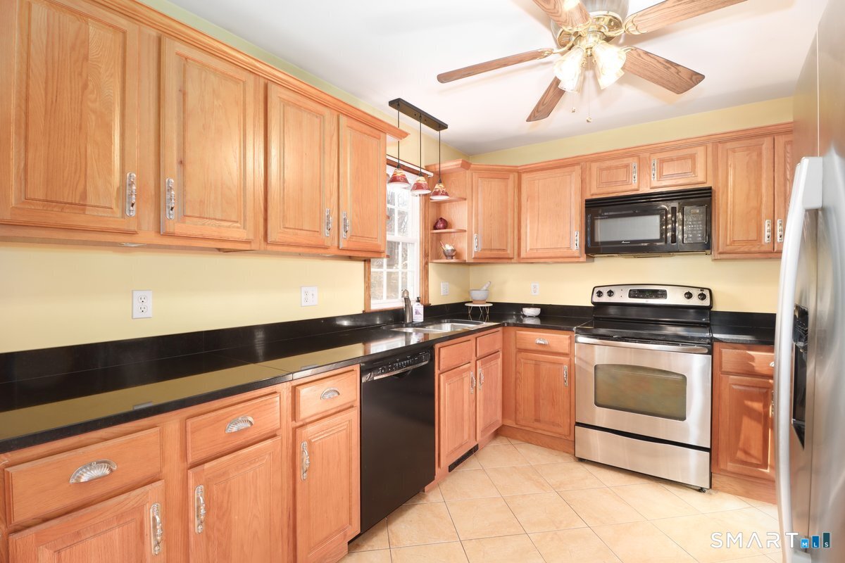 21 Rolling Glen Drive