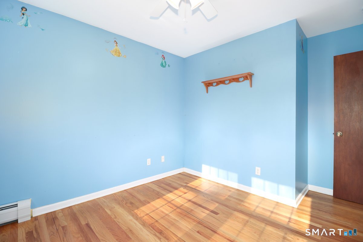 21 Rolling Glen Drive