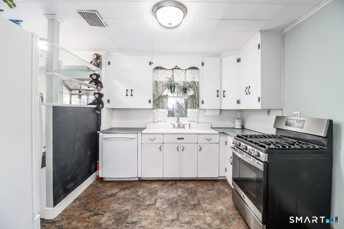 25 Hillside Avenue