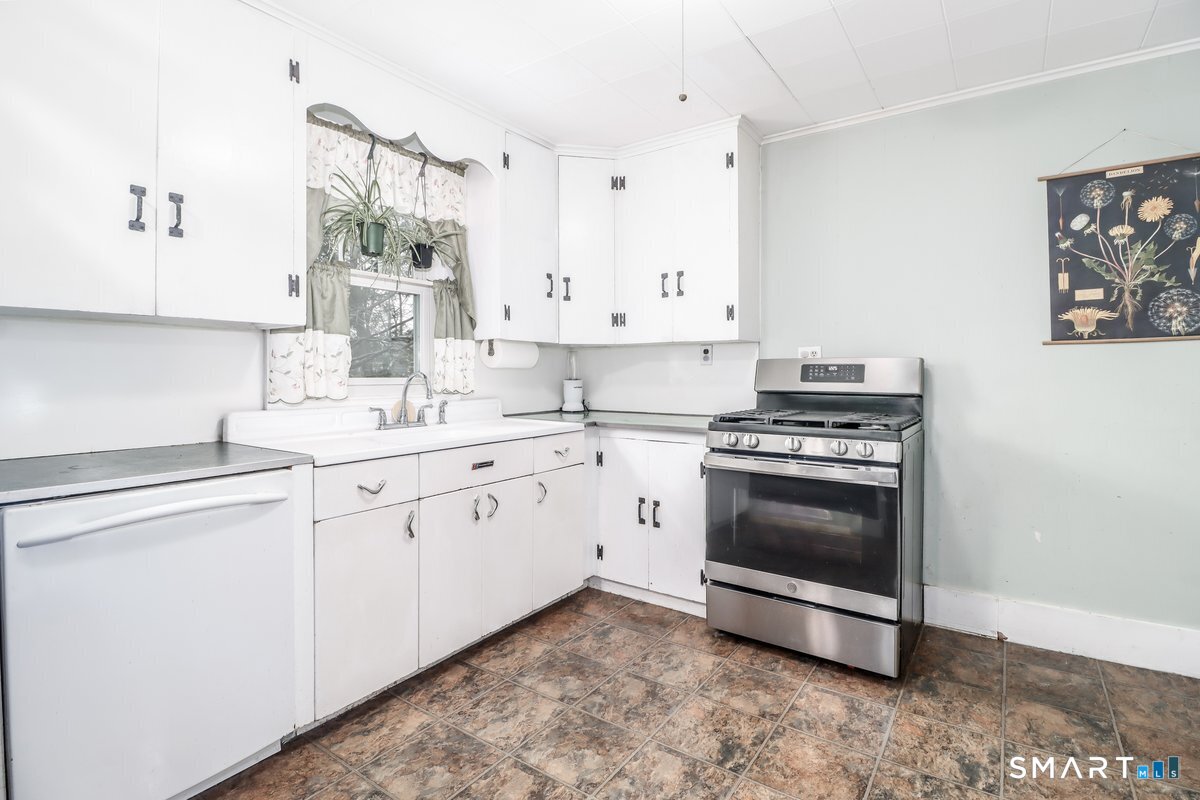 25 Hillside Avenue