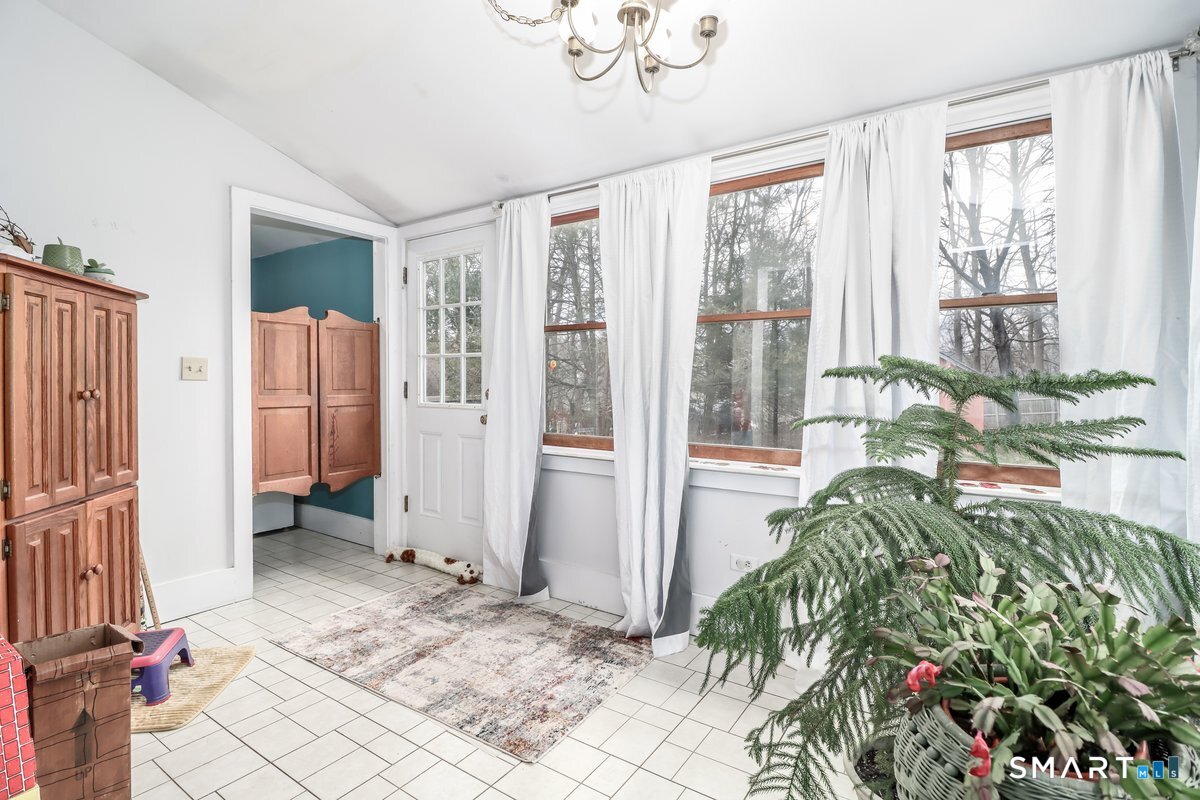 25 Hillside Avenue