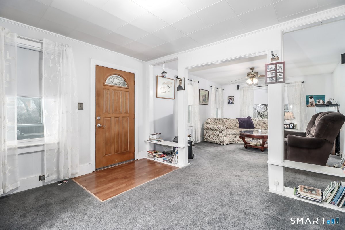 25 Hillside Avenue