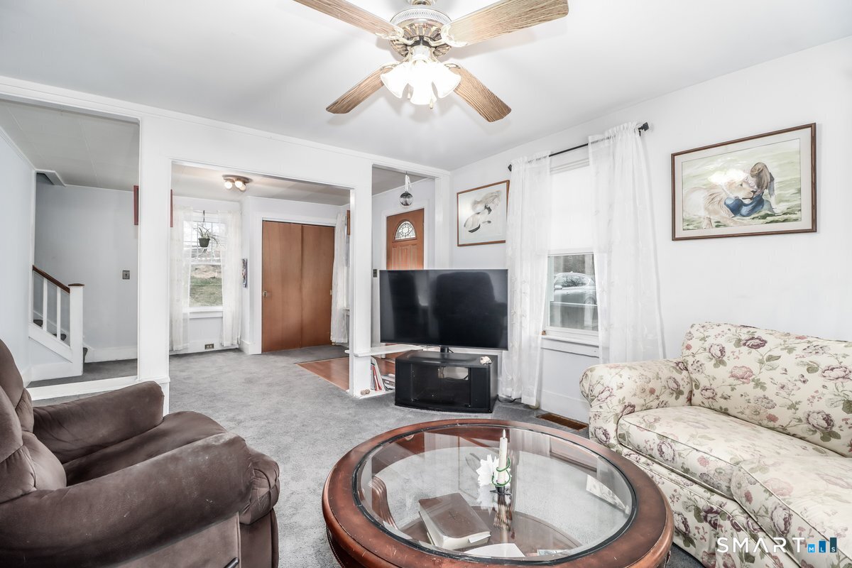 25 Hillside Avenue