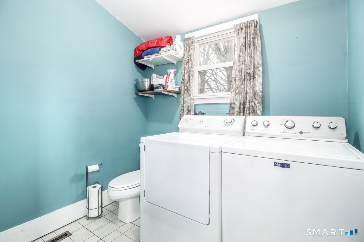 25 Hillside Avenue