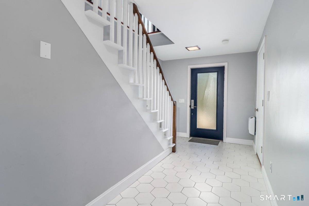 38 Cedar Ln Extension