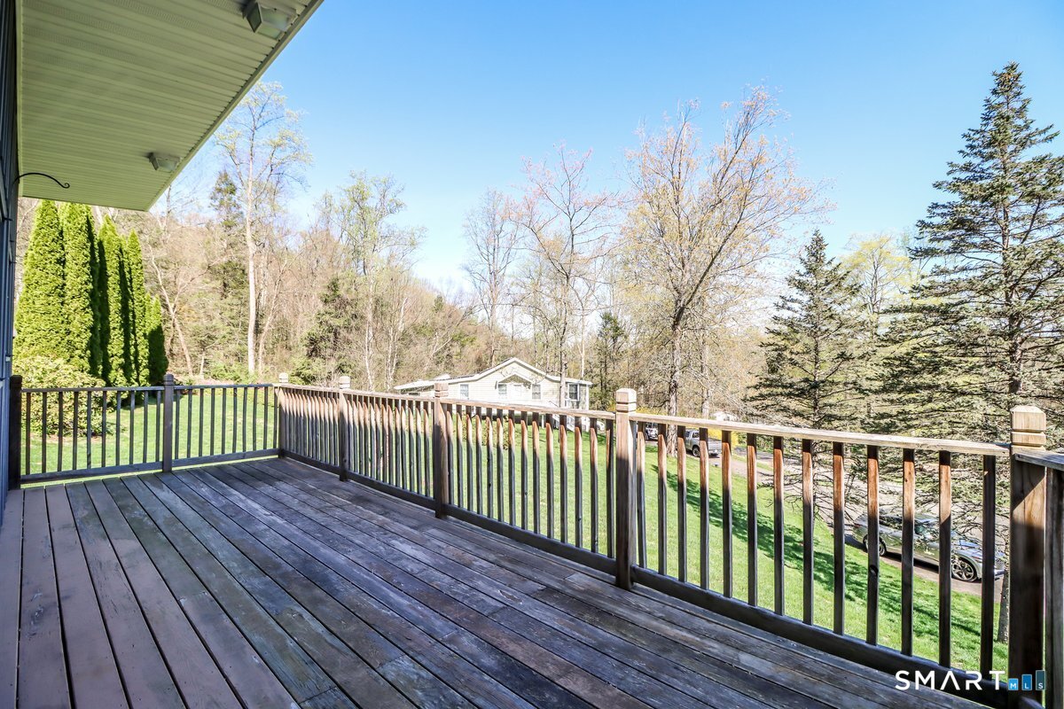 38 Cedar Ln Extension