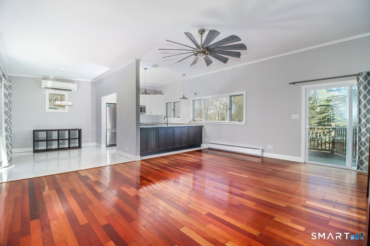38 Cedar Ln Extension