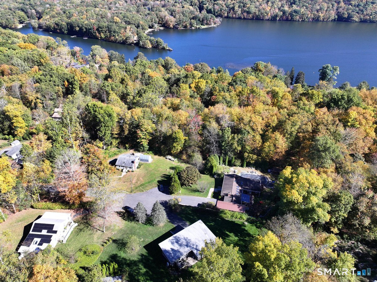 38 Cedar Ln Extension