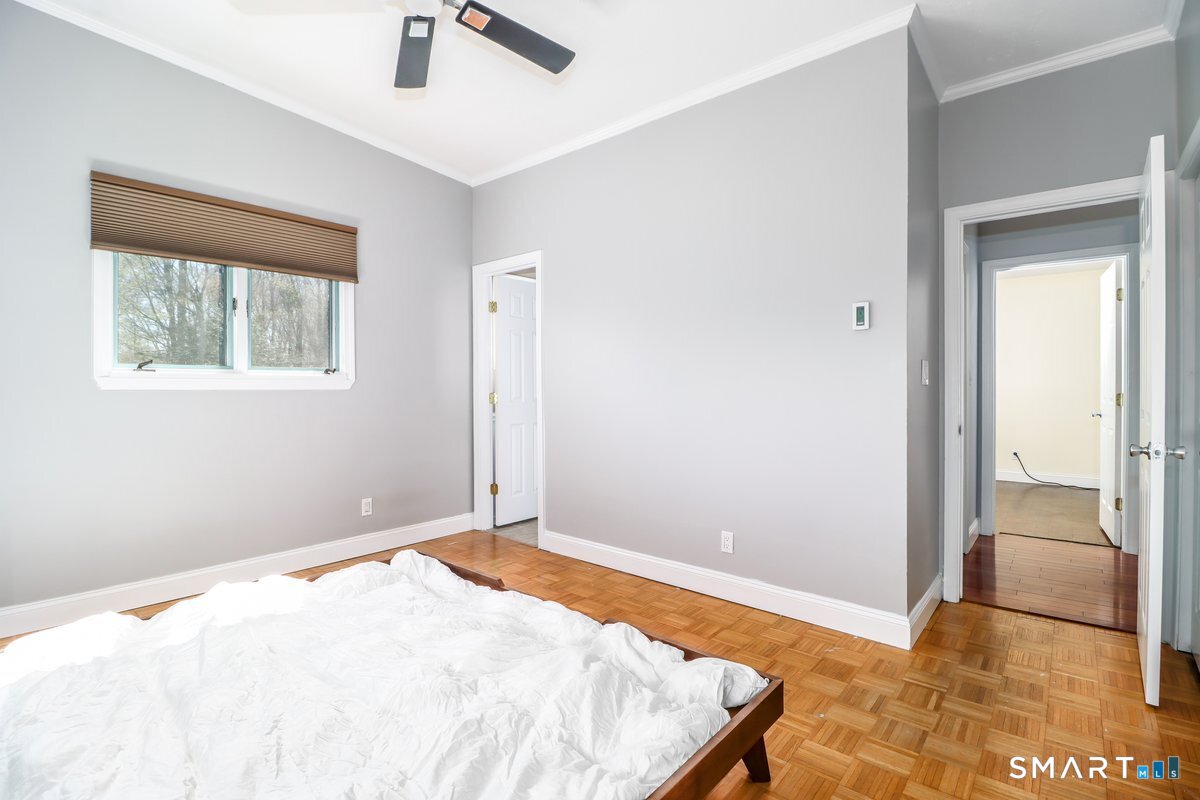 38 Cedar Ln Extension