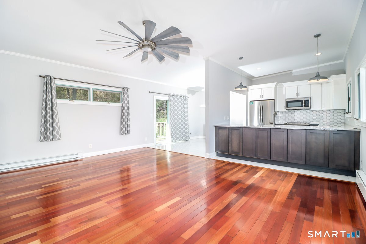 38 Cedar Ln Extension