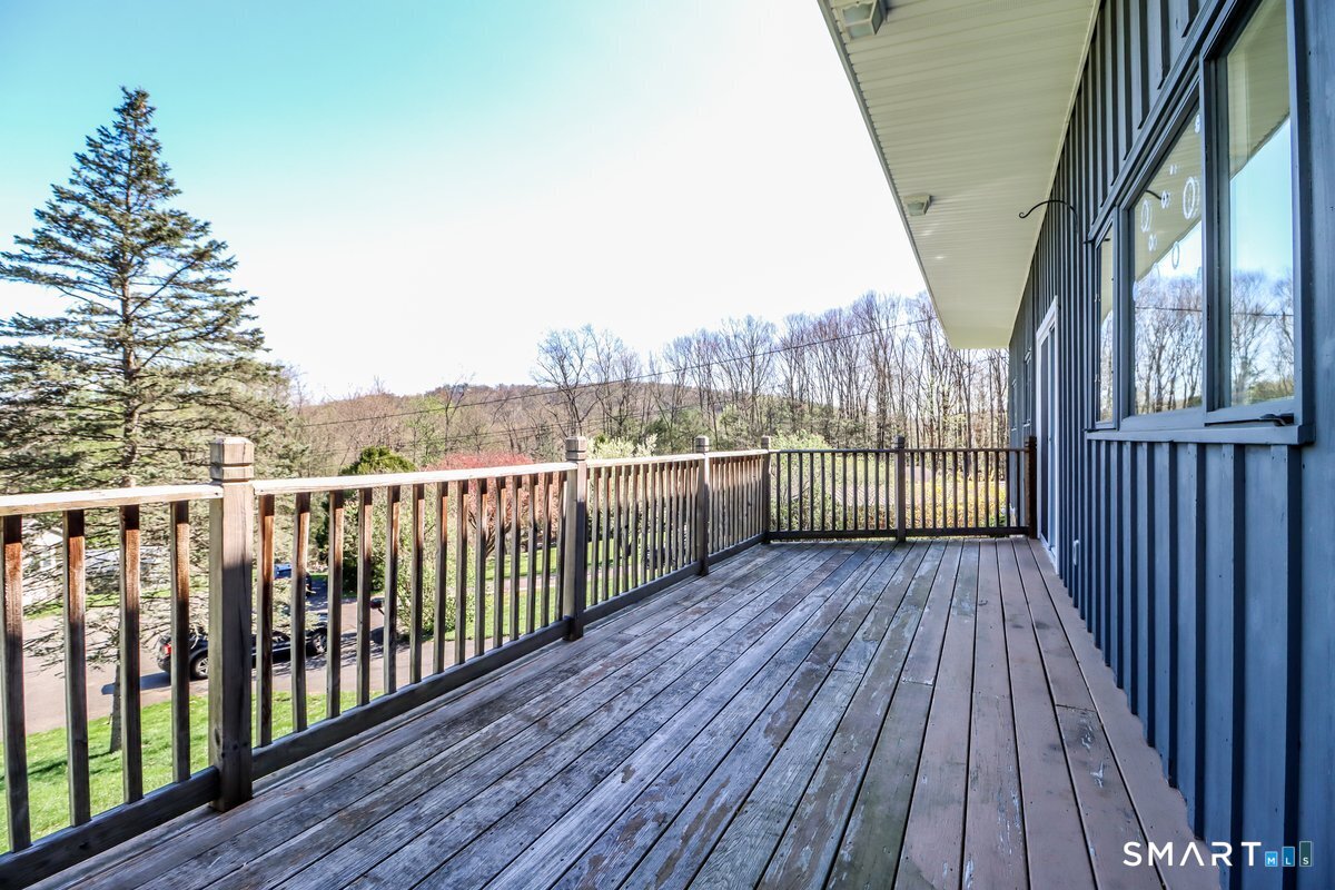 38 Cedar Ln Extension