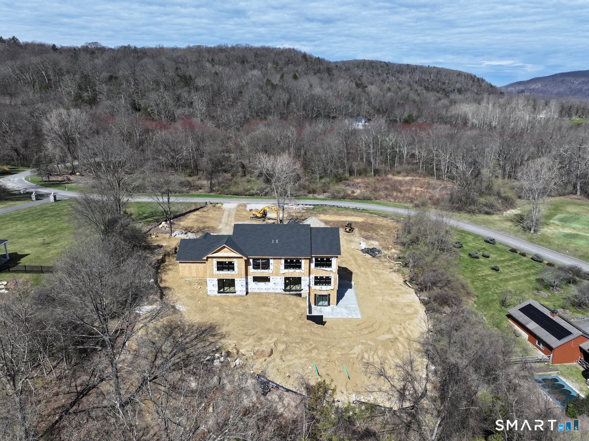 4 Pond View Lane