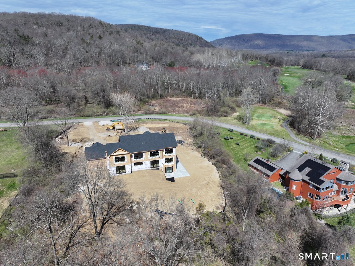 4 Pond View Lane