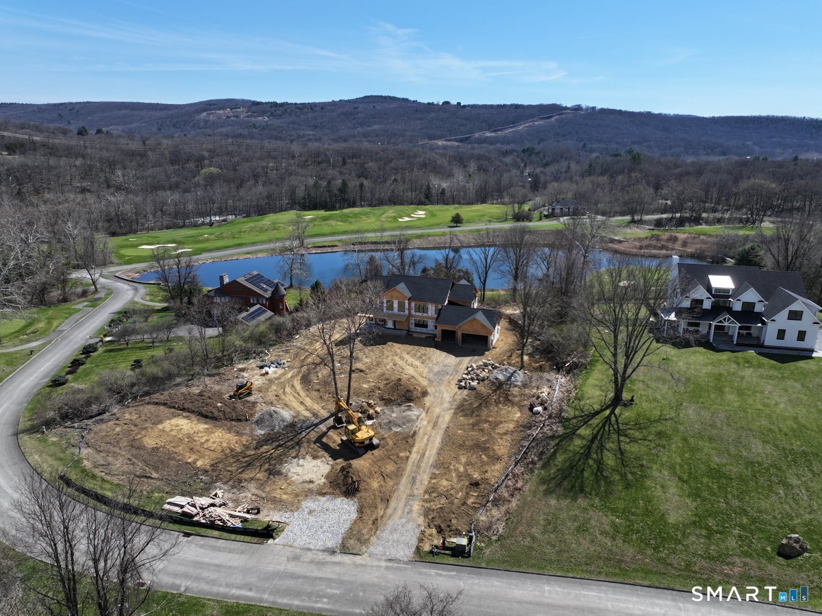 4 Pond View Lane