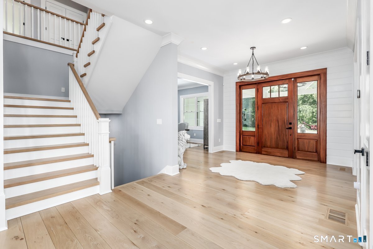 2 Pond View Lane