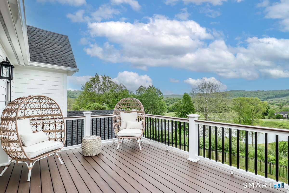 2 Pond View Lane