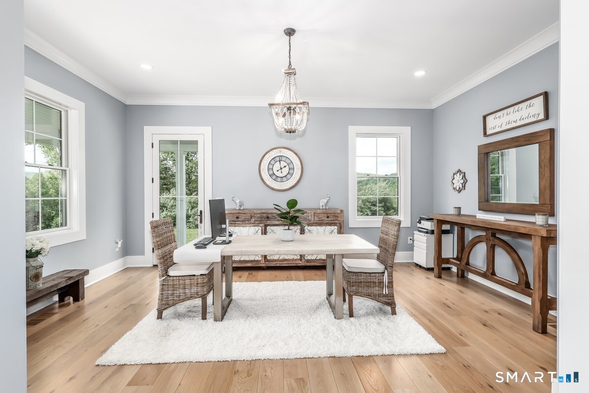 2 Pond View Lane