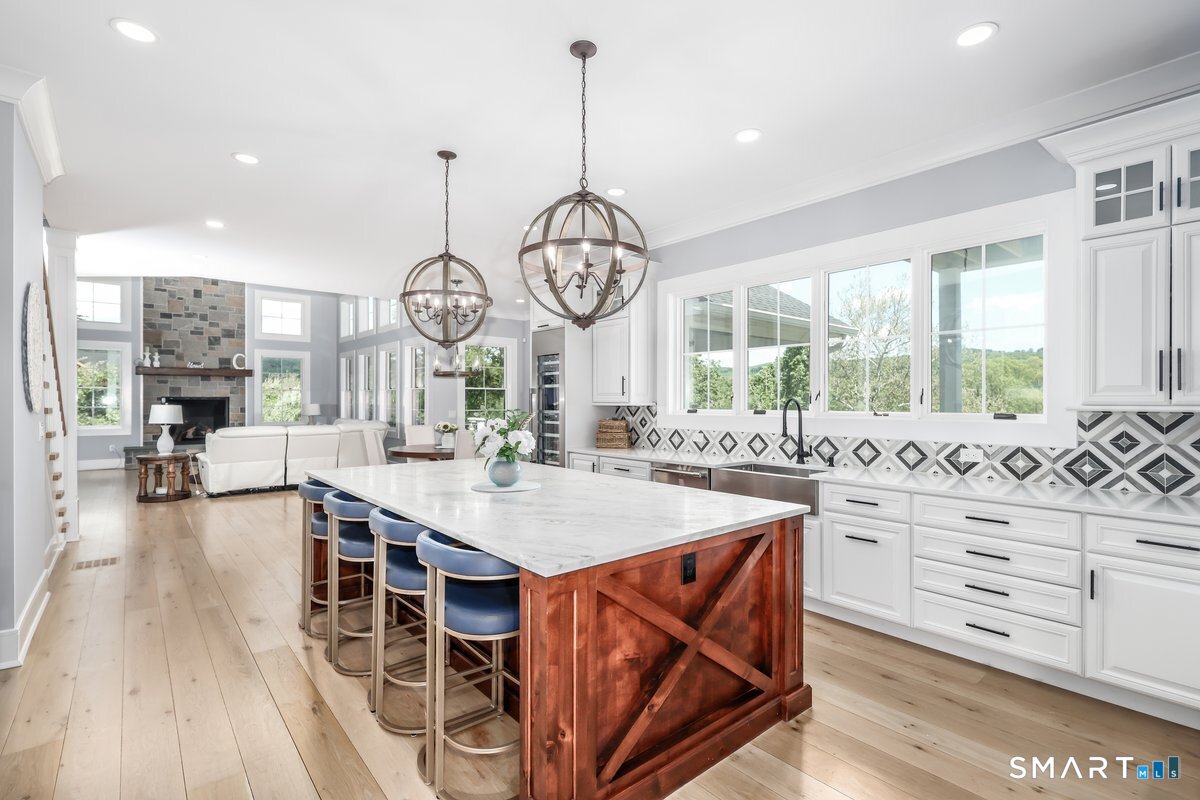 2 Pond View Lane