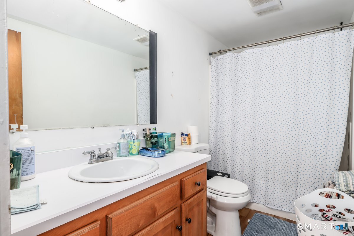121 Litchfield Road