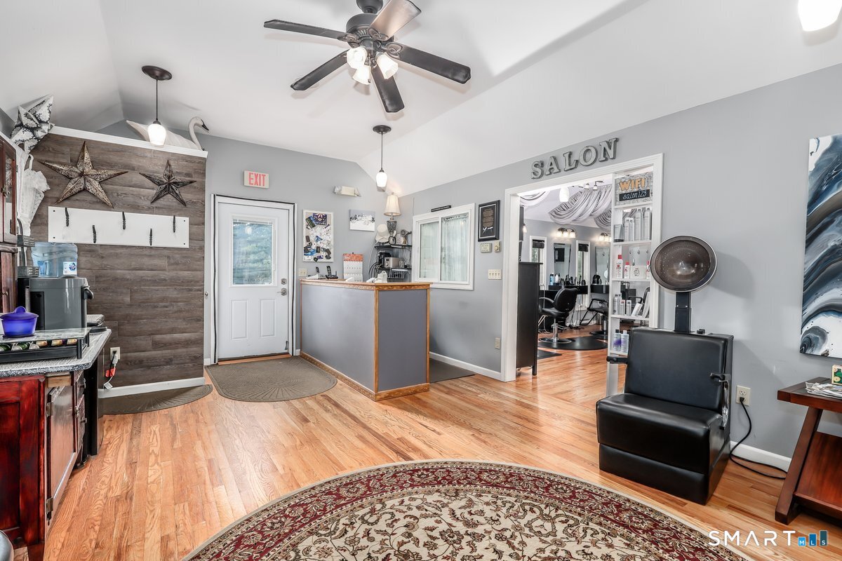 121 Litchfield Road