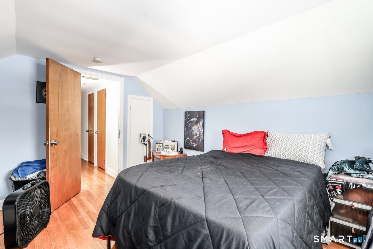 121 Litchfield Road