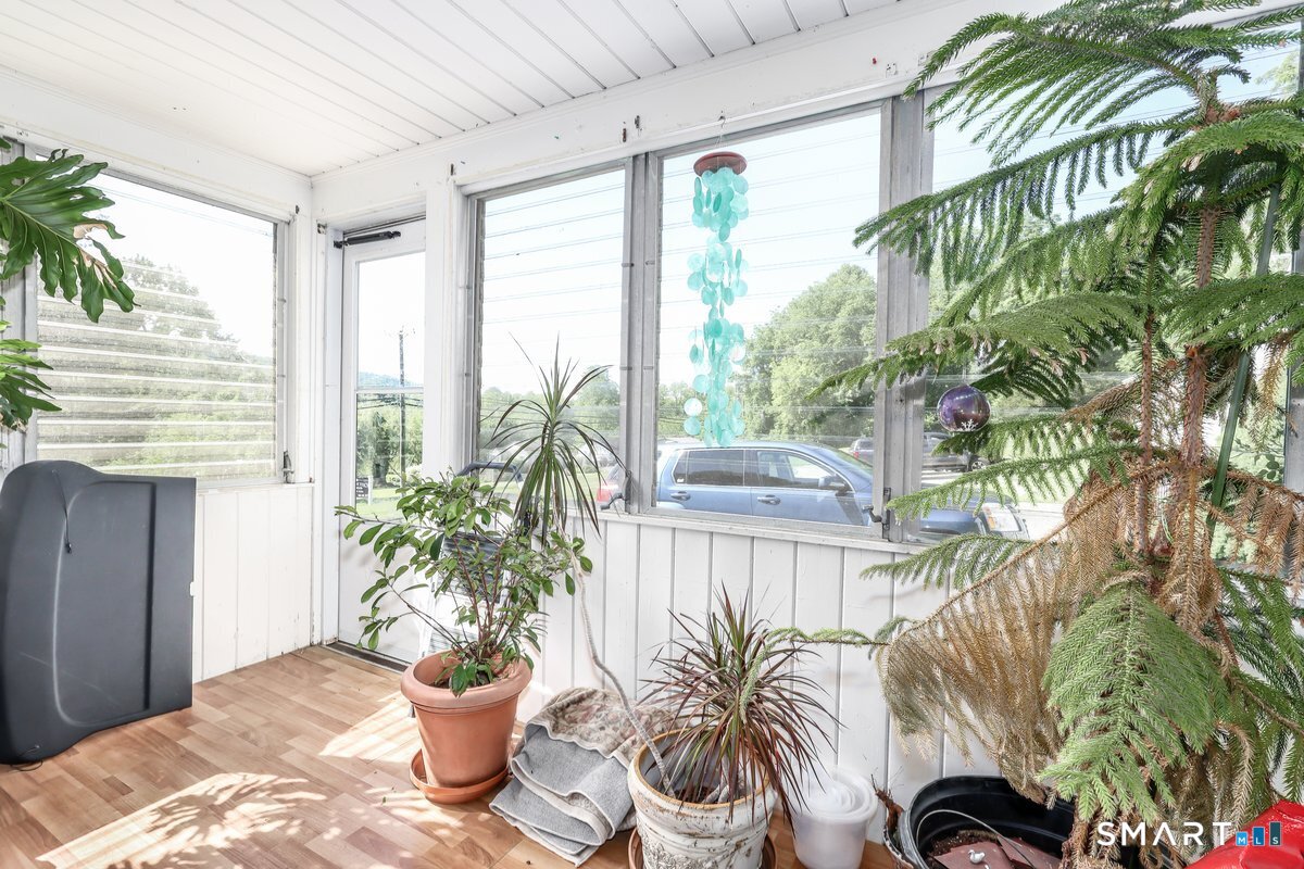 121 Litchfield Road