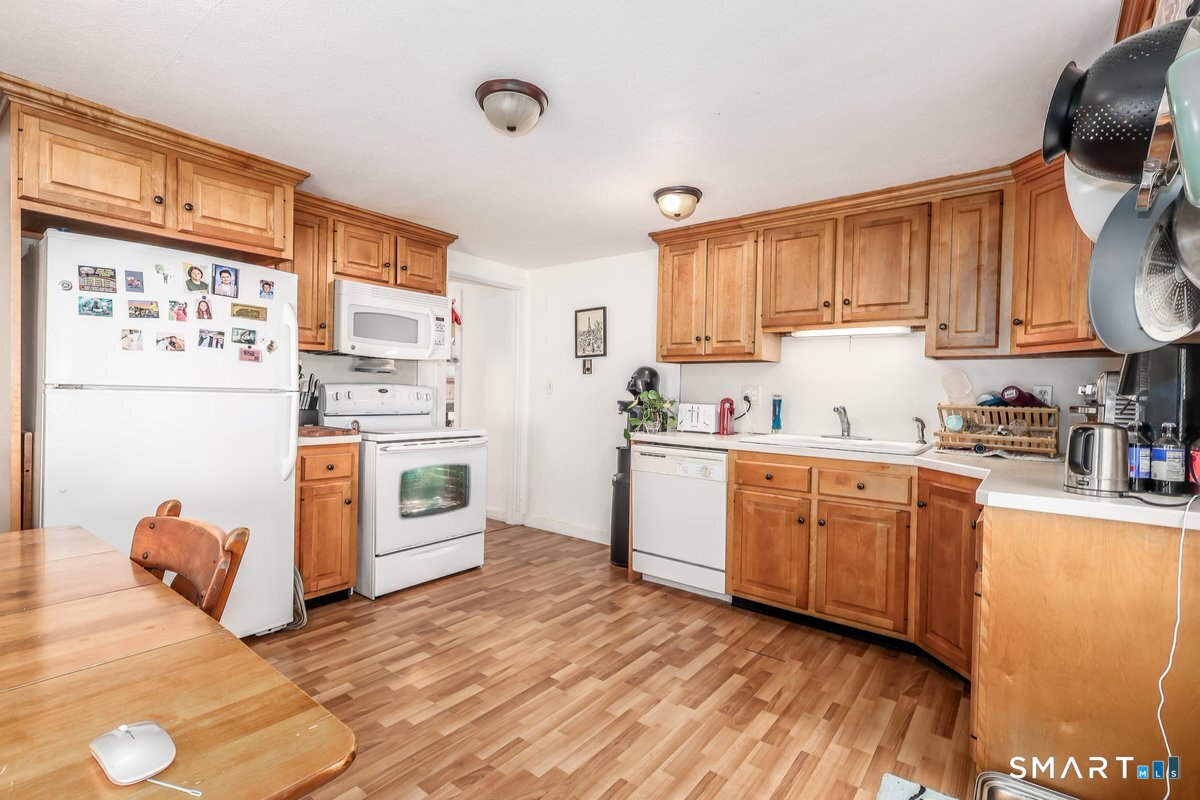 121 Litchfield Road