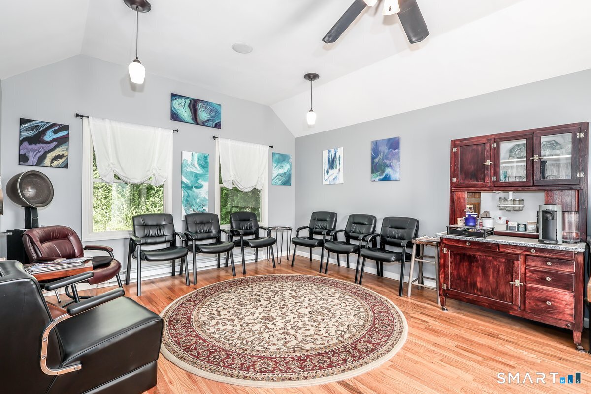 121 Litchfield Road