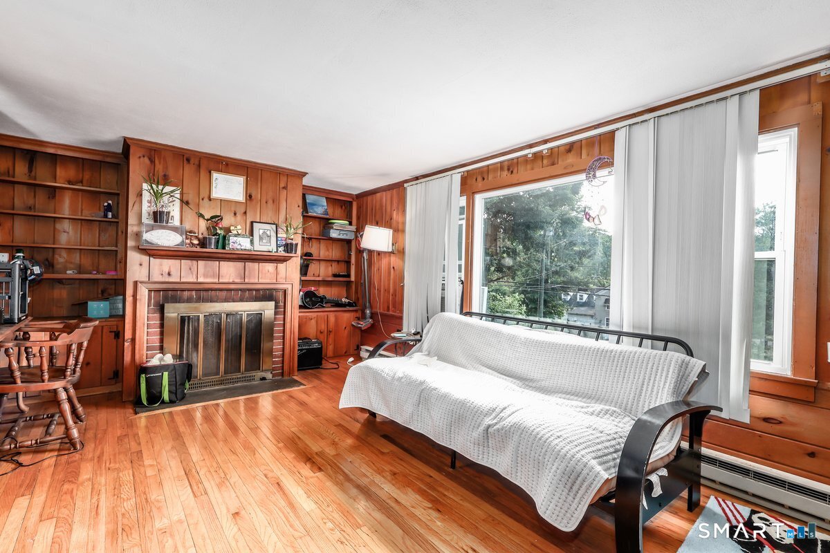 121 Litchfield Road