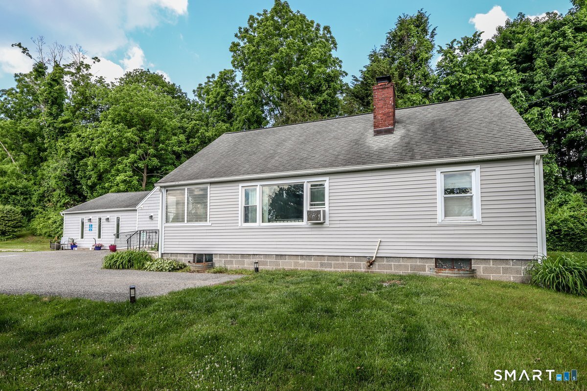 121 Litchfield Road