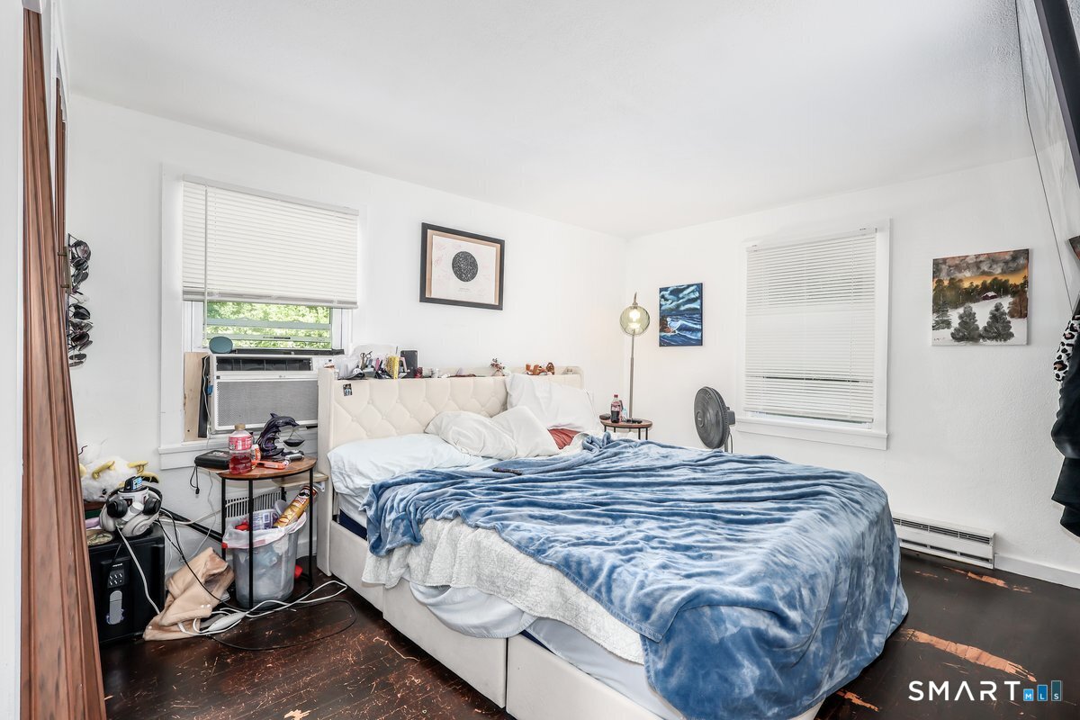 121 Litchfield Road