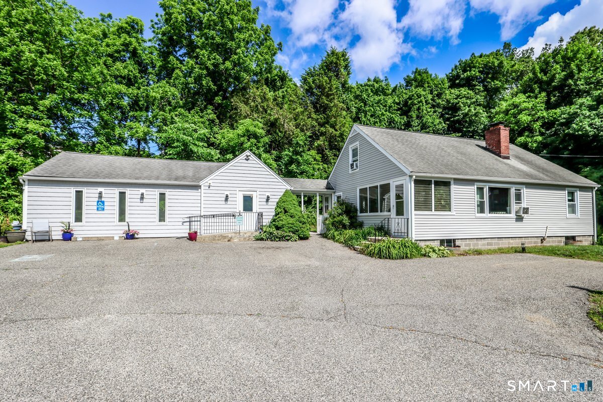 121 Litchfield Road