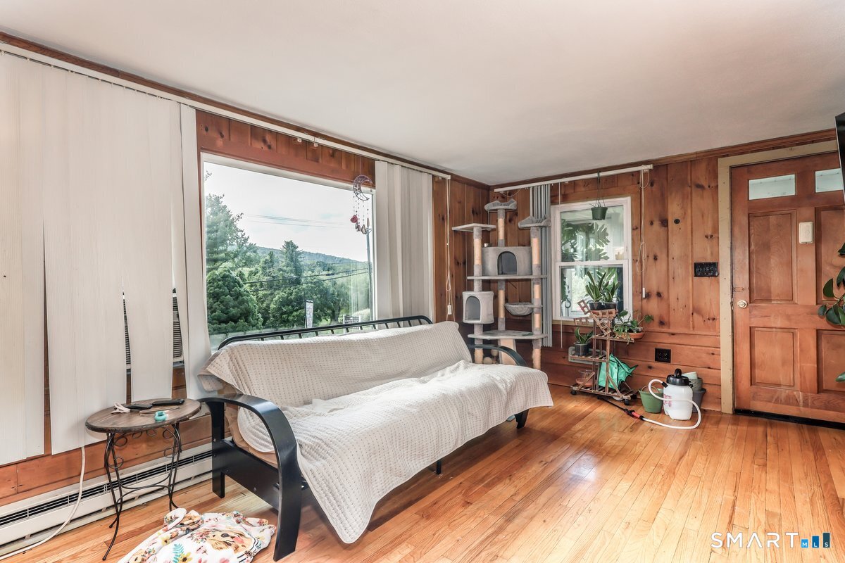 121 Litchfield Road