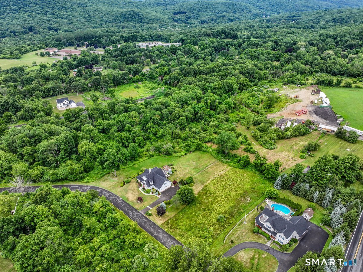 4 Stone Oak Drive