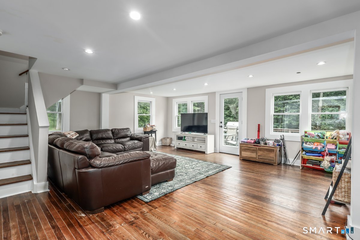 18 Hinckley Road