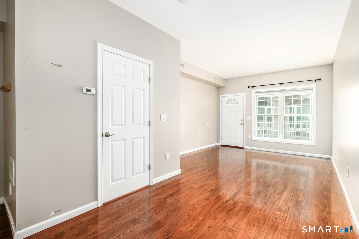18 Wishing Well Lane Unit: 18