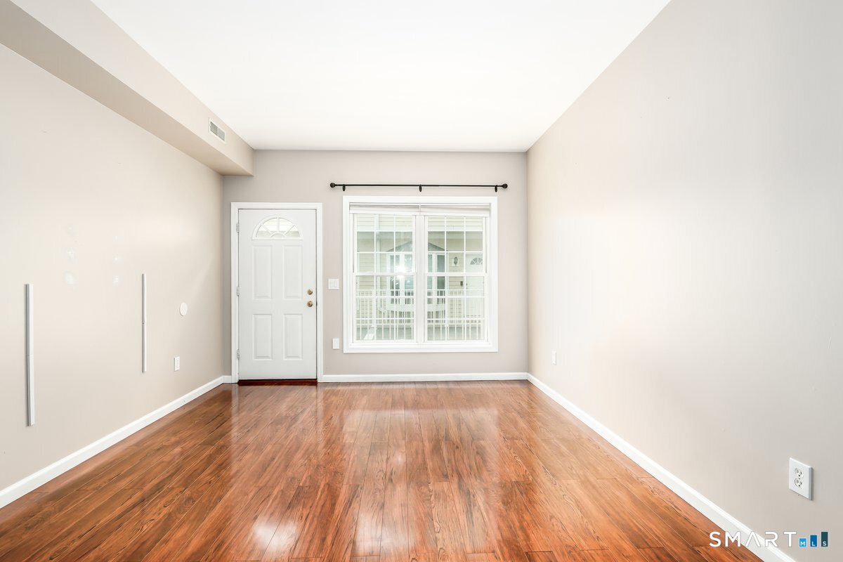 18 Wishing Well Lane Unit: 18