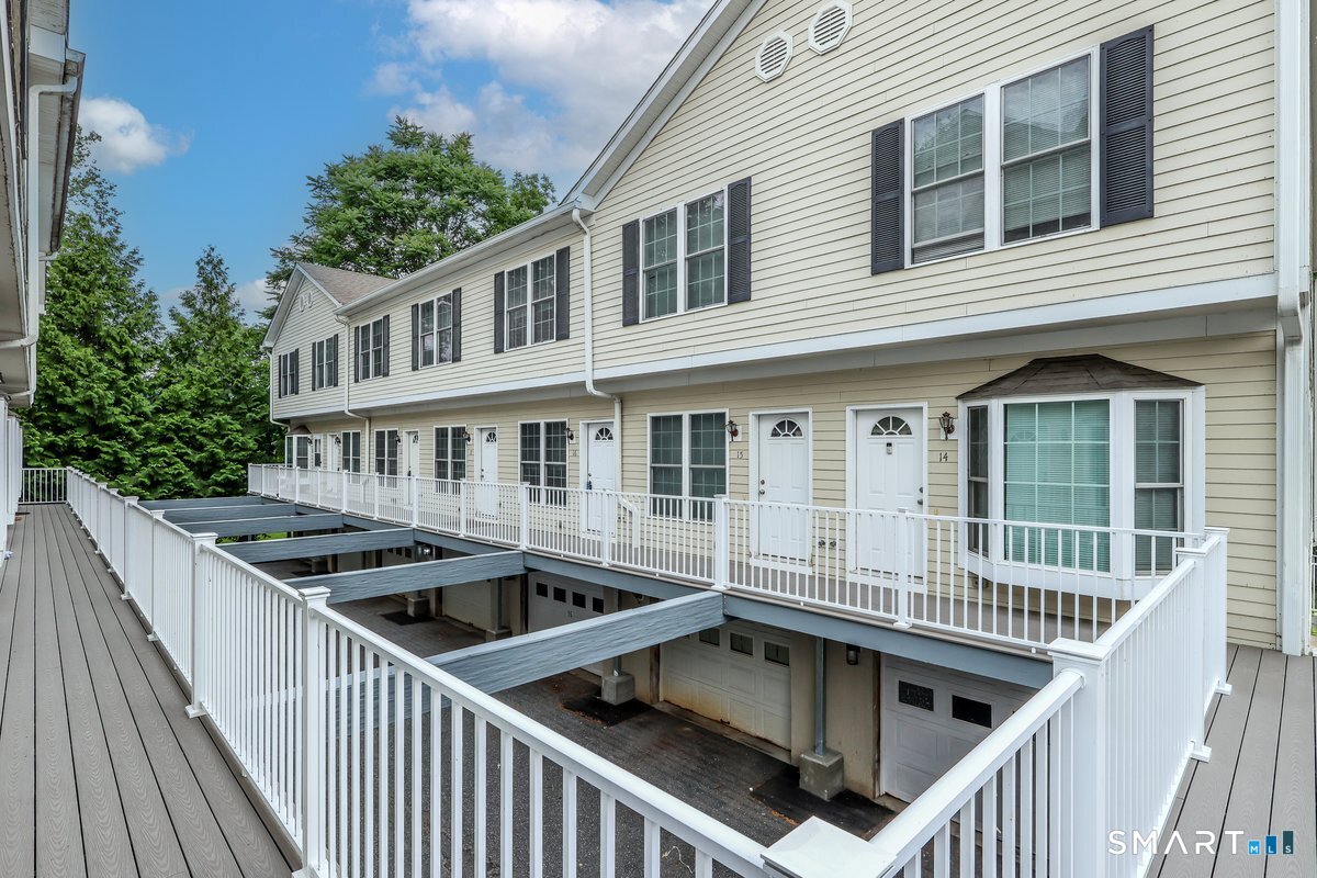 18 Wishing Well Lane Unit: 18