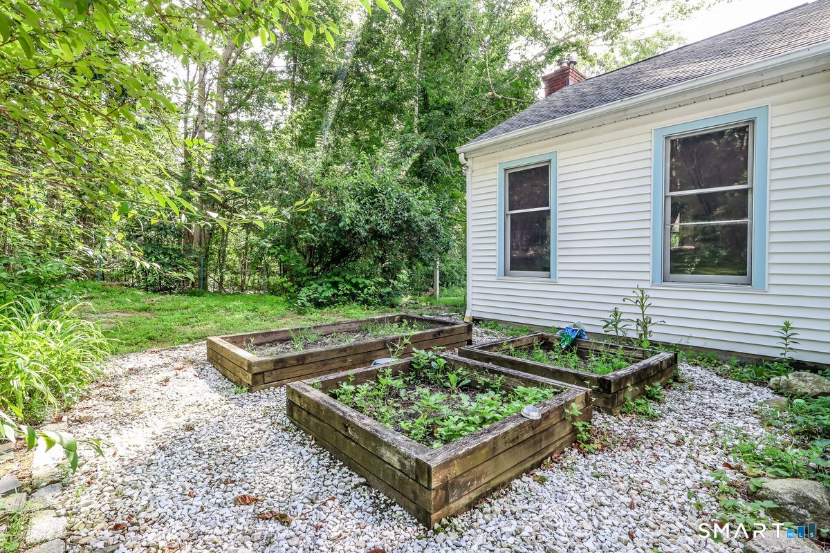 18 Stephanie Drive