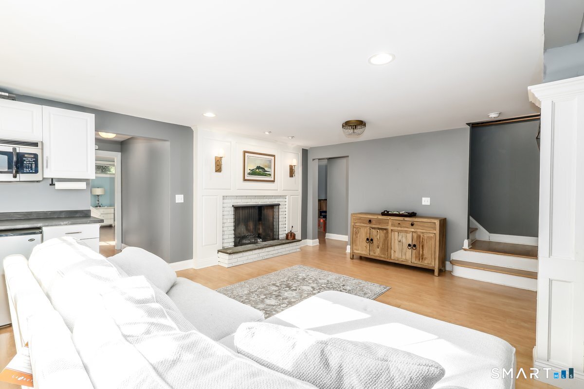 41 High Ridge Road