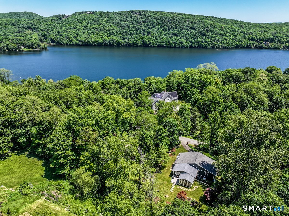 3 Ledgewood Drive