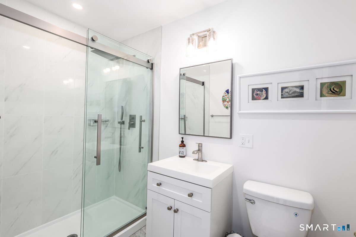 3 Ledgewood Drive