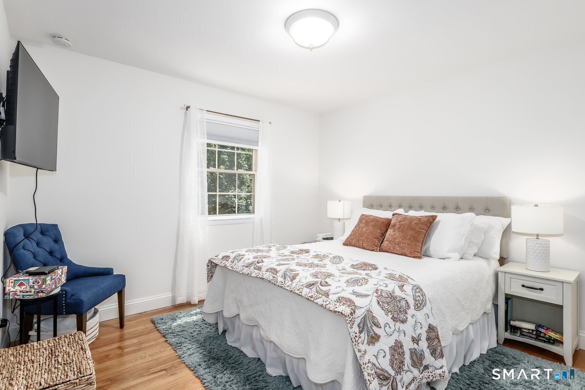 3 Ledgewood Drive