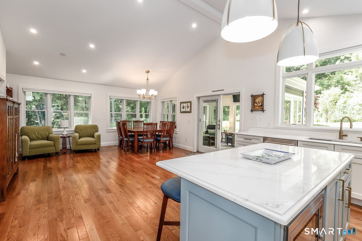 3 Ledgewood Drive
