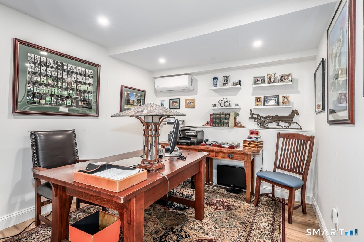 3 Ledgewood Drive