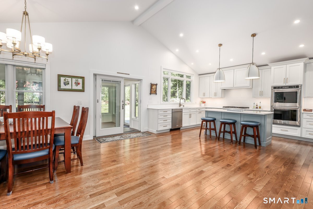3 Ledgewood Drive