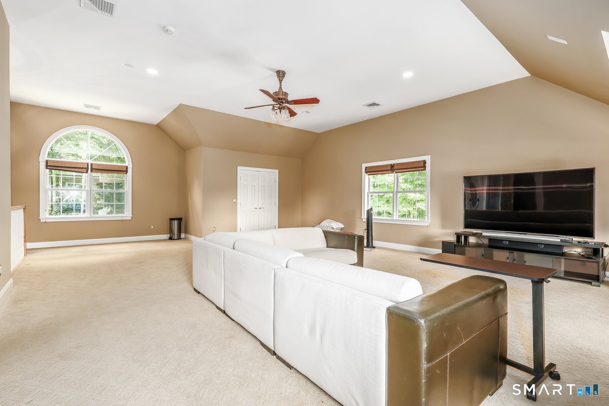 4 Mia Bella Drive