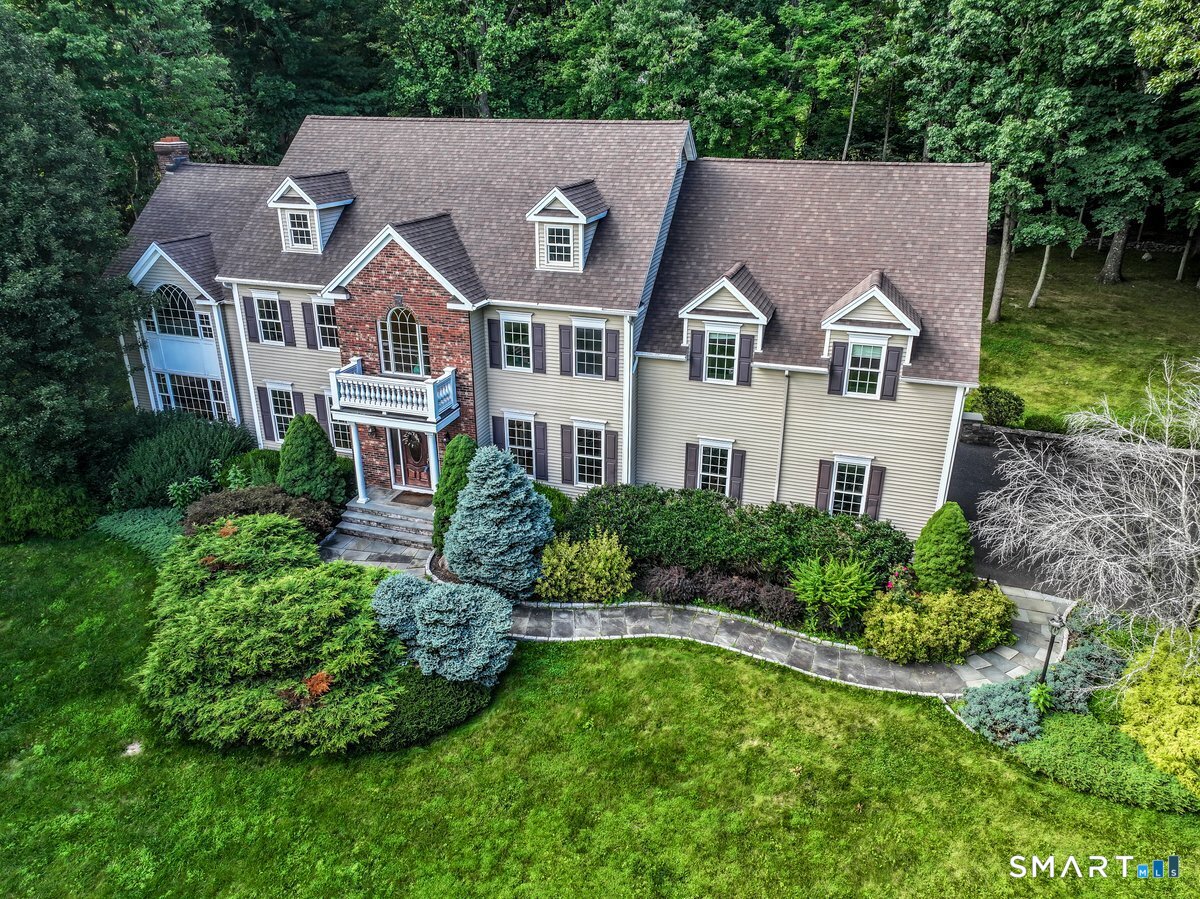 4 Mia Bella Drive