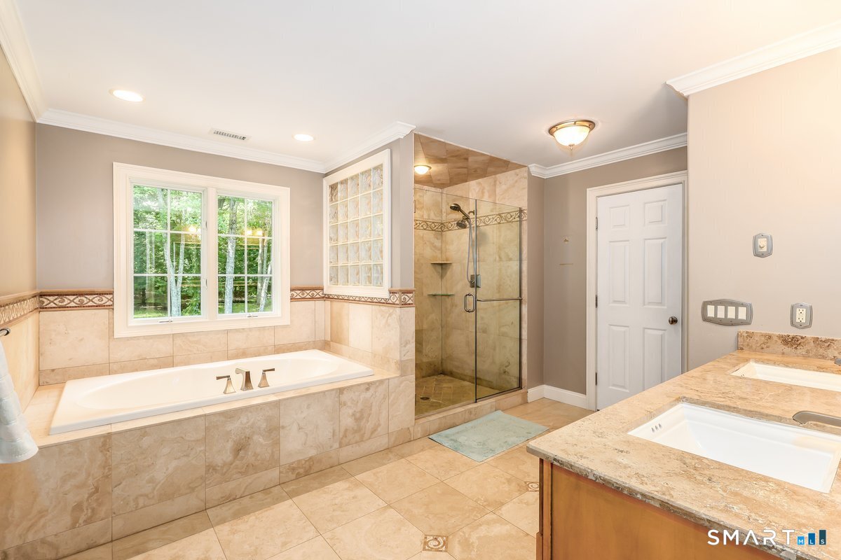 4 Mia Bella Drive