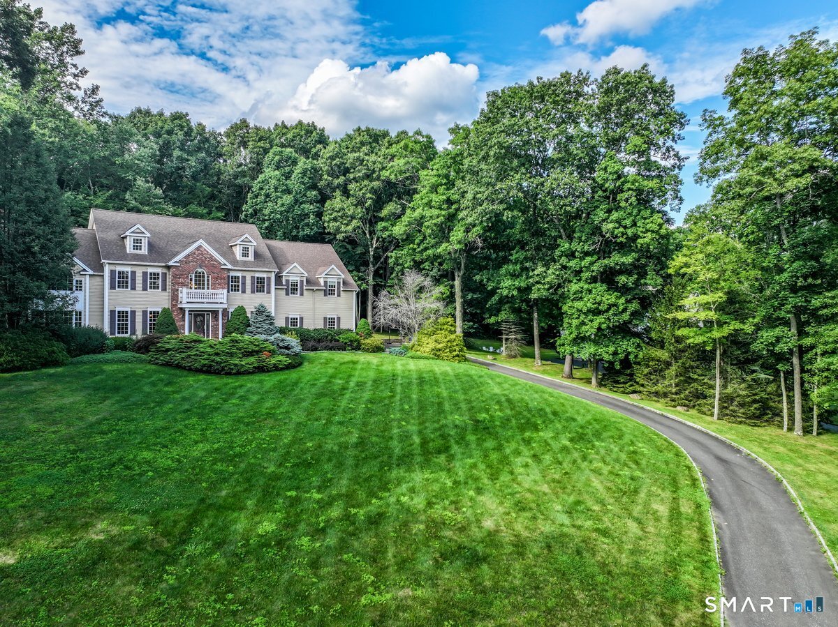 4 Mia Bella Drive